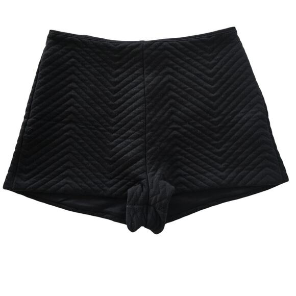 Urban Outfitters Quilted High-Waisted Black Shorts Size 0 Y2K Minimalist - Picture 1 of 4